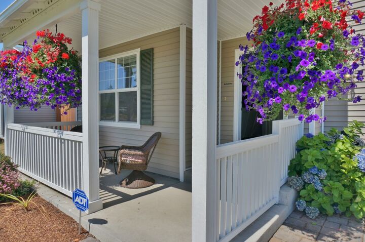 Property Photo: 113 Weaver St NE WA 98360