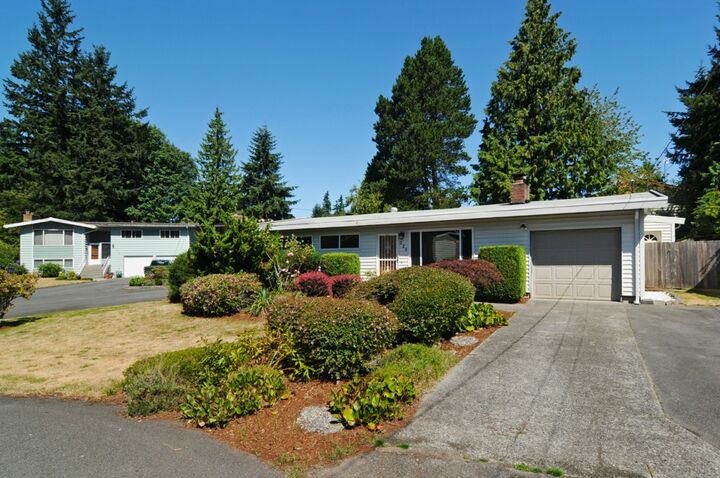 326 NW 183rd St  Shoreline WA 98177 photo