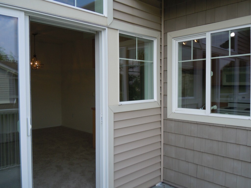 Property Photo:  1035 61st St SE 203  WA 98092 