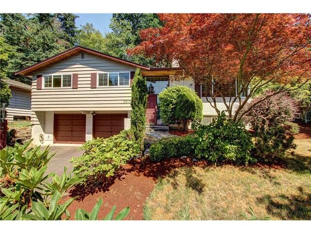 Property Photo: 22729 105 Avenue W WA 98020