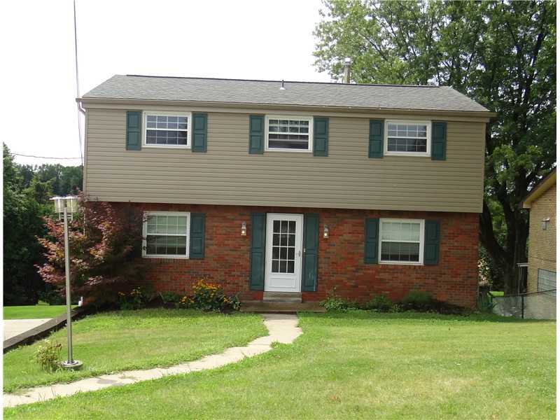 Property Photo:  928 Holly Lynne Dr  PA 15236 