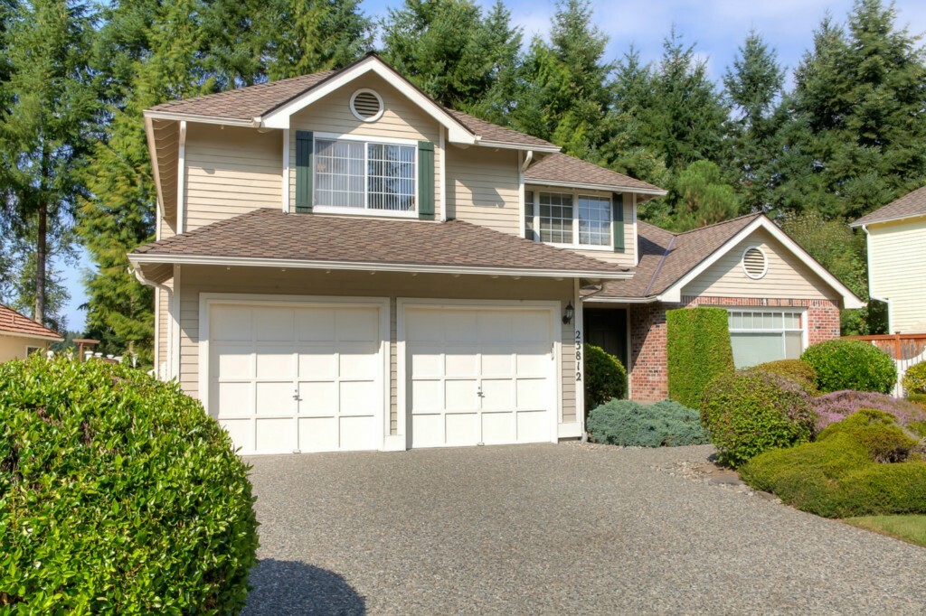 Property Photo:  23812 SE 40th Place  WA 98029 