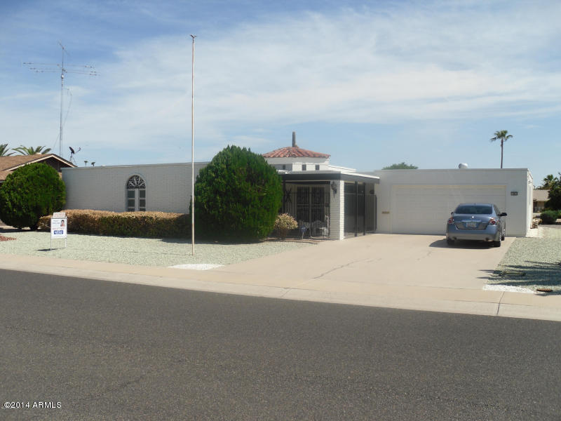 Property Photo: 9421 W Pineridge Drive AZ 85351
