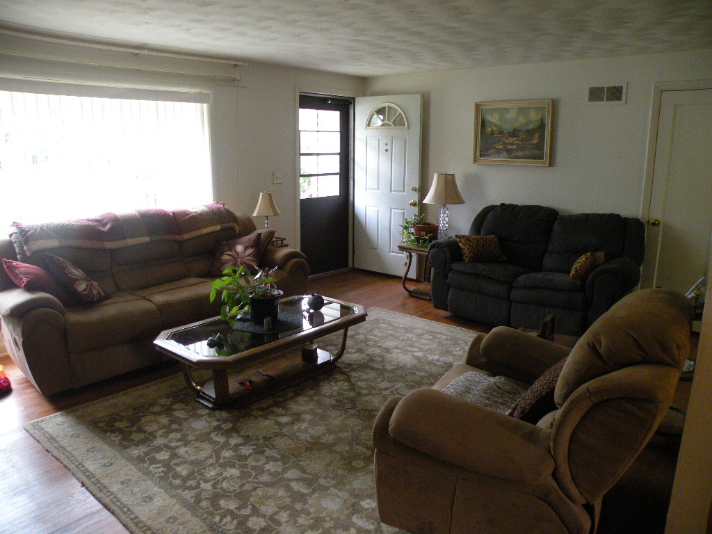 Property Photo: 3402 Crystal Springs Rd W WA 98466