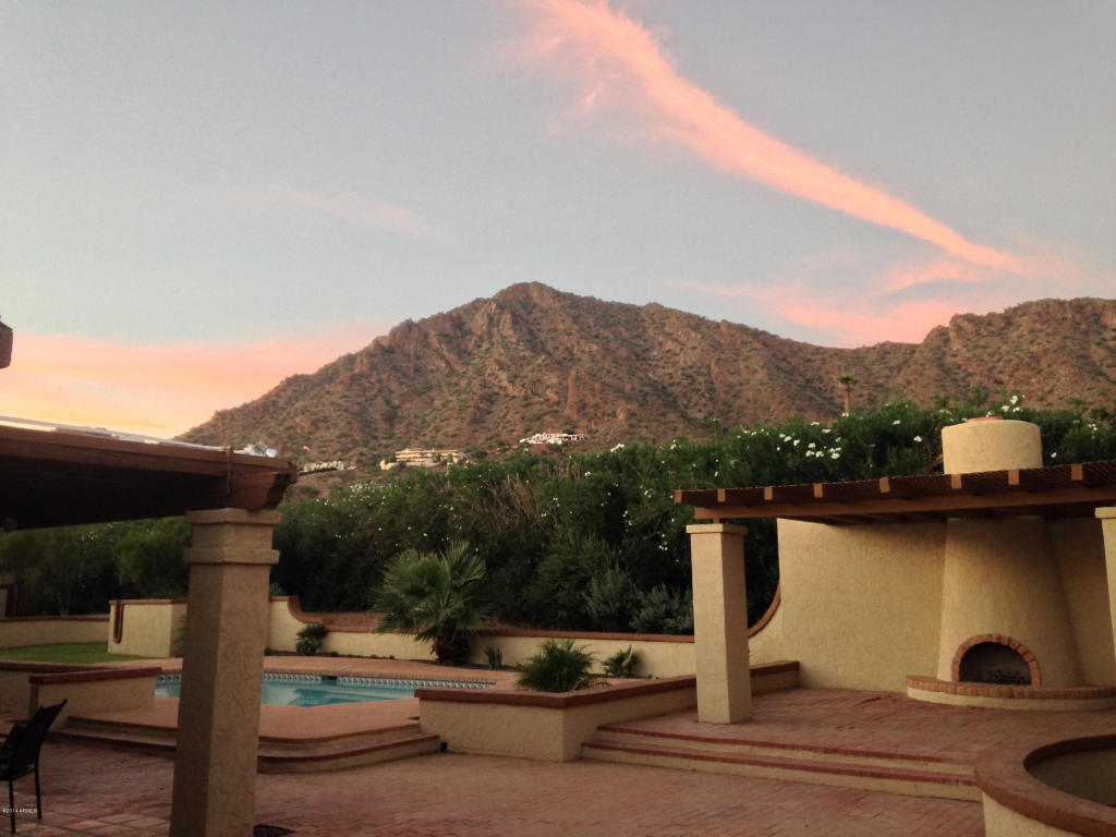 Property Photo: 5526 E Camelhill Road AZ 85018