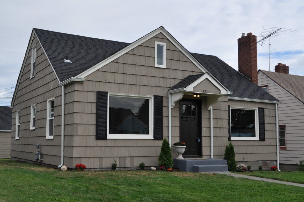 Property Photo: 223 S 58th St WA 98408