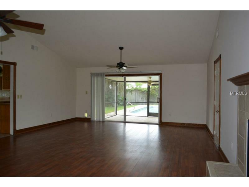 Property Photo:  5103 Willowbrook Lane  FL 33811 