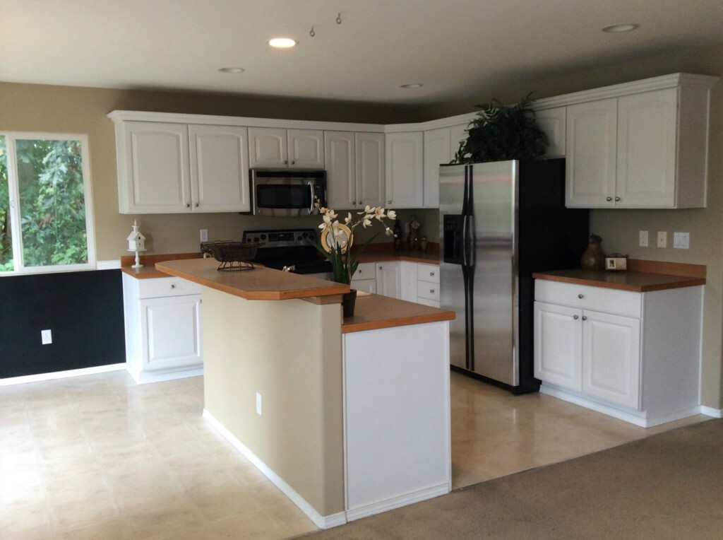 Property Photo: 12911 SE 299th St WA 98092