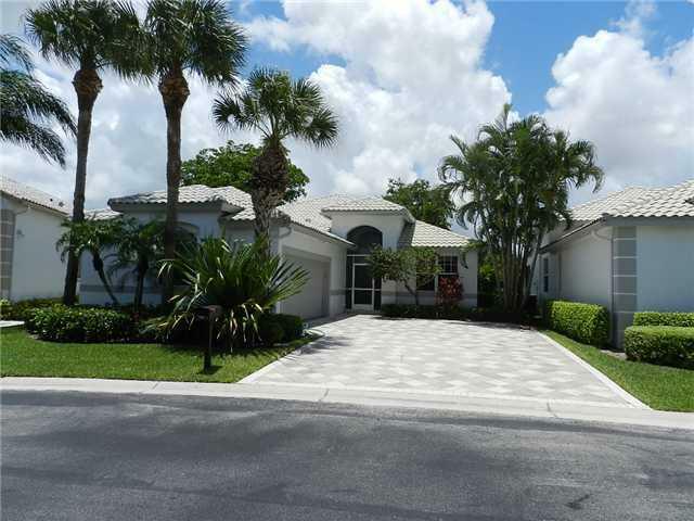 Property Photo:  11889 Fountainside Circle  FL 33437 