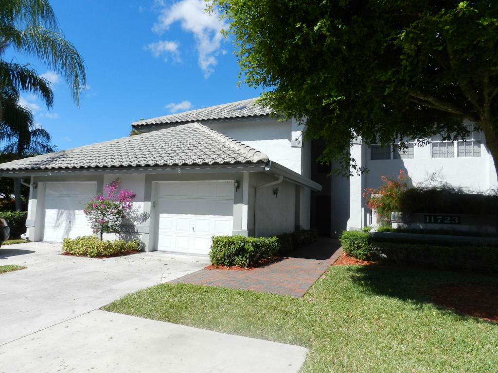 Property Photo:  11723 Briarwood Circle 1  FL 33437 