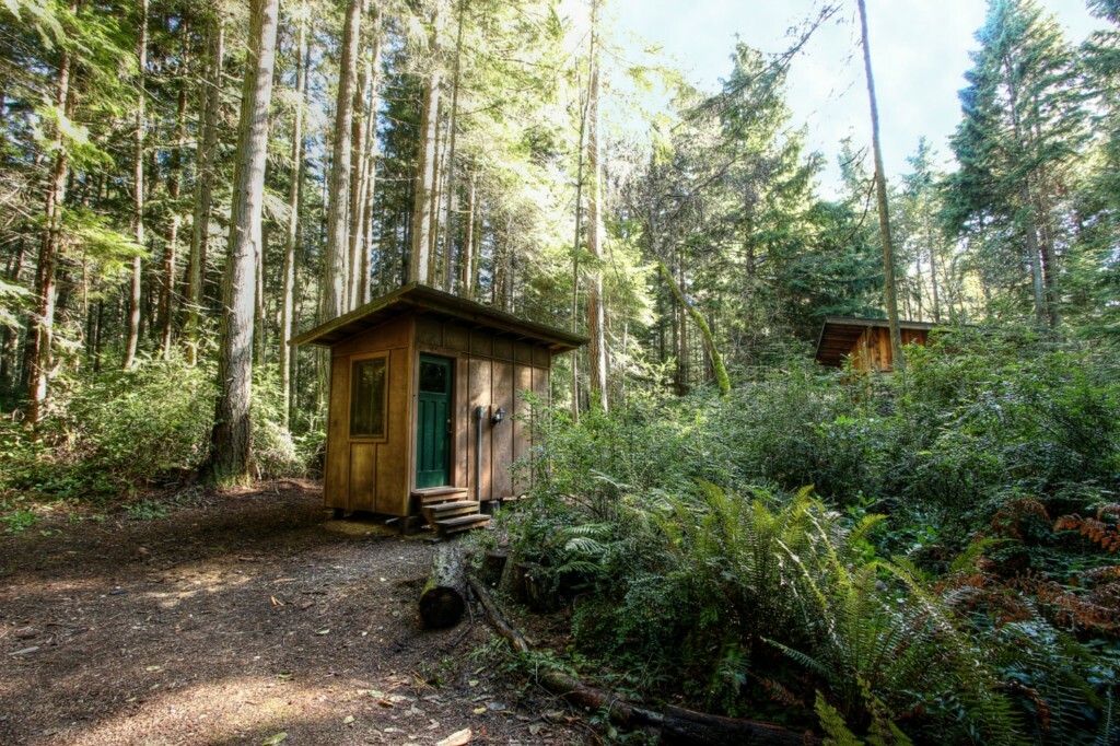 Property Photo:  20800 Old Mill Road Ave SW  WA 98070 