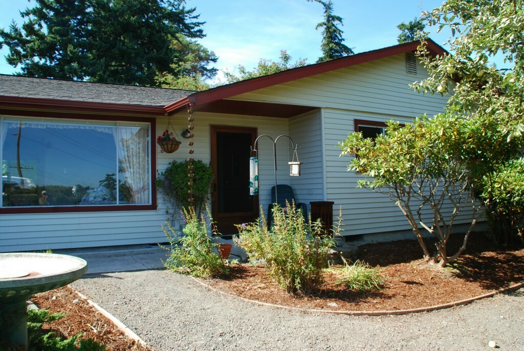 Property Photo:  730 19th St  WA 98368 