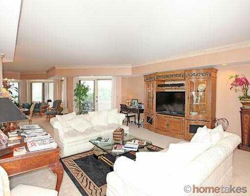 Property Photo: 300 SE 5th Avenue Apt 6160 FL 33432