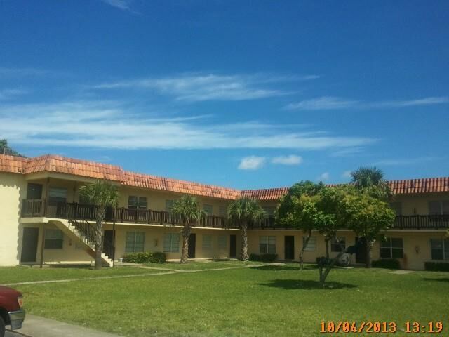 Property Photo:  405 SW 13th Place #122  FL 33442 