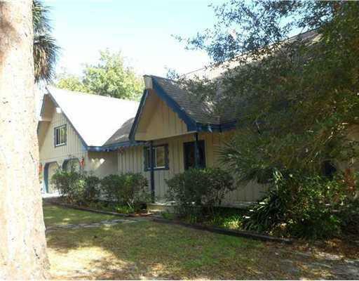 Property Photo: 9881 River Drive FL 32976