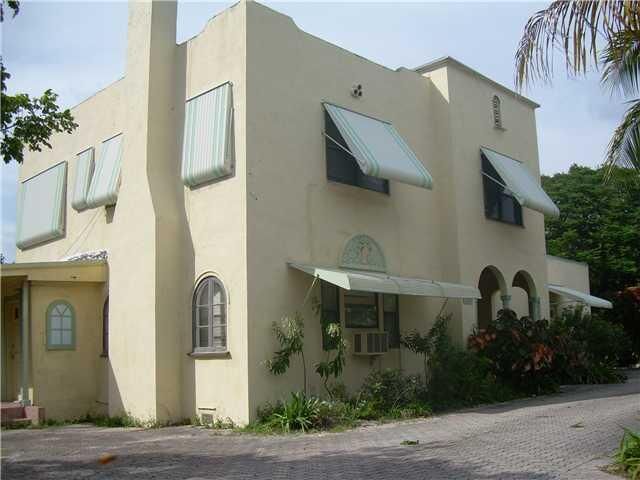 Property Photo:  1027 N A Street  FL 33460 