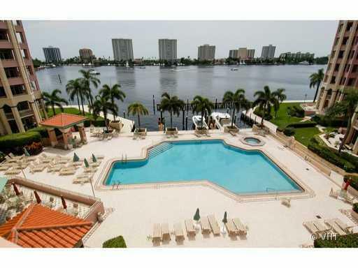 Property Photo: 300 SE 5th Avenue 5060 FL 33432