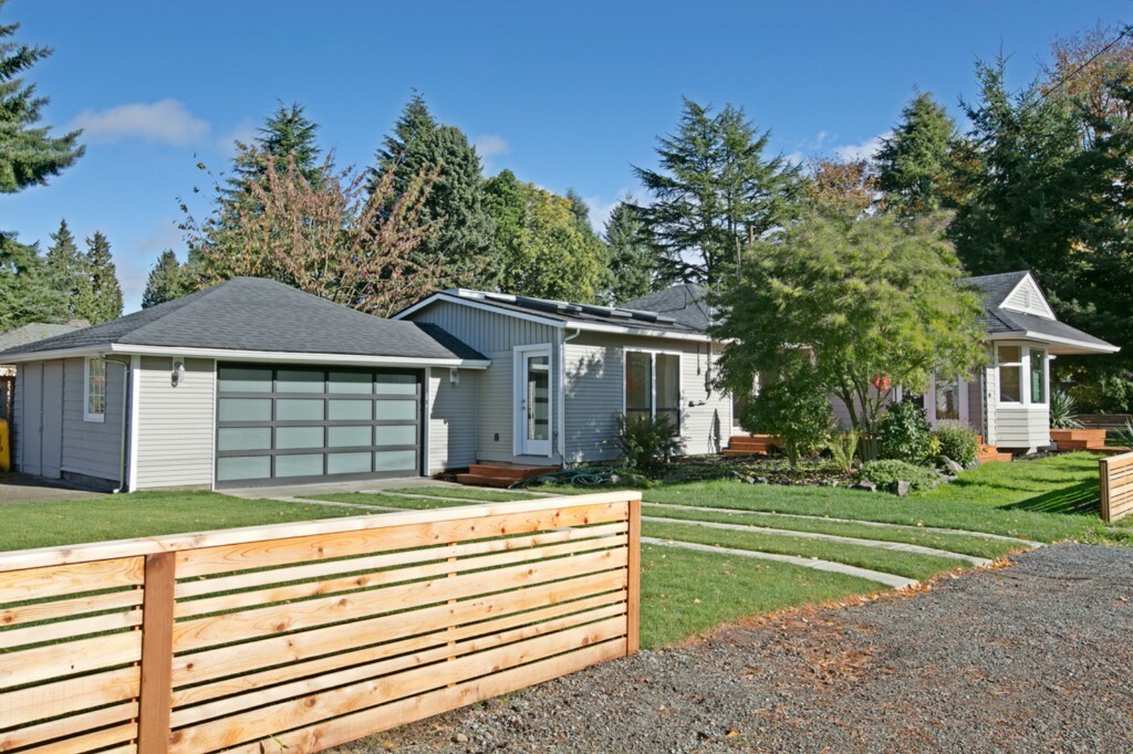 Property Photo: 1400 NW 95th St WA 98117