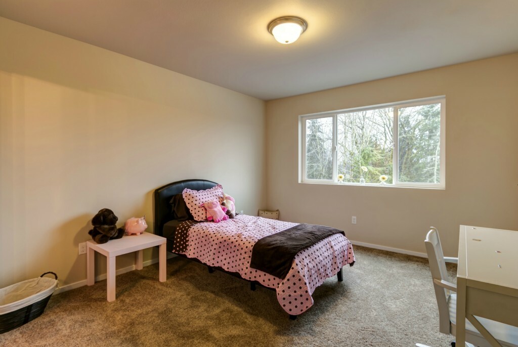 Property Photo: 10922 204th Ave SE WA 98290
