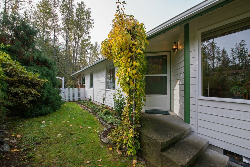 Property Photo:  1527 Hel Lyn Place  WA 98226 