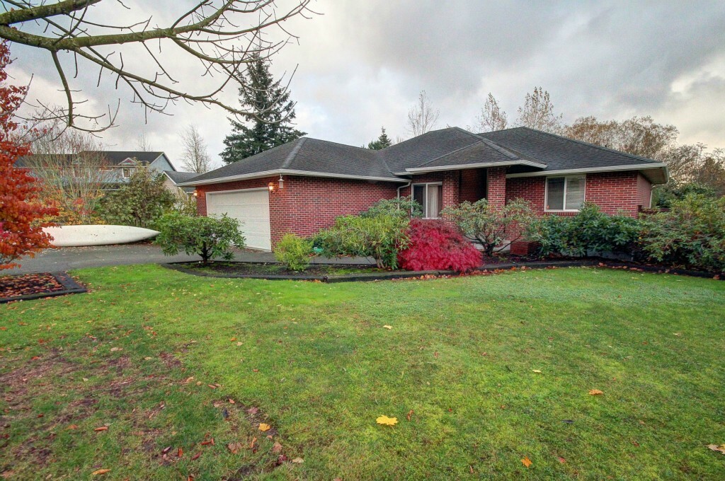 Property Photo:  2191 Jones Cir  WA 98248 