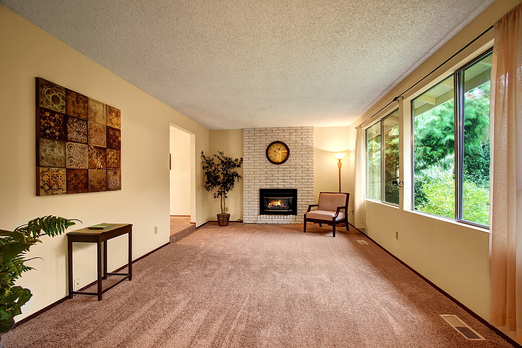Property Photo: 17209 58th Ave W WA 98037