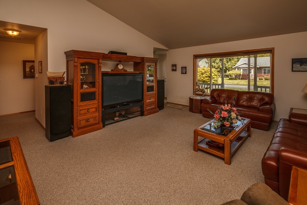 Property Photo:  719 W Del Ray Dr  WA 98264 