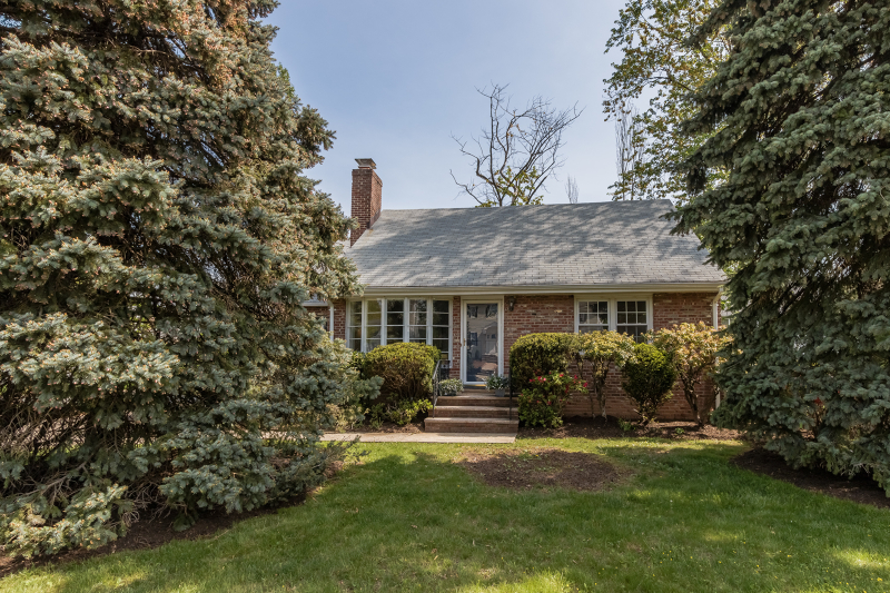 Property Photo: 1101 Irving Avenue NJ 07090