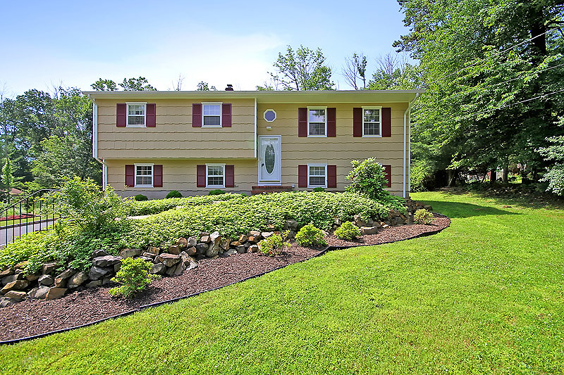 Property Photo: 959 Carteret Rd NJ 08807