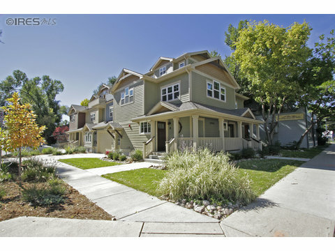 Property Photo:  1944 Arapahoe Ave D  CO 80302 