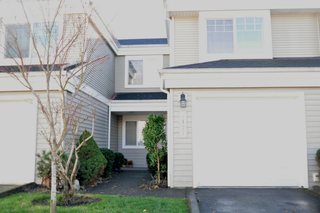 Property Photo:  5421 S 237th Place  WA 98032 