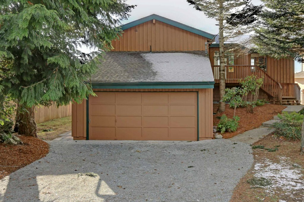 Property Photo:  2224 S Camano Dr  WA 98282 