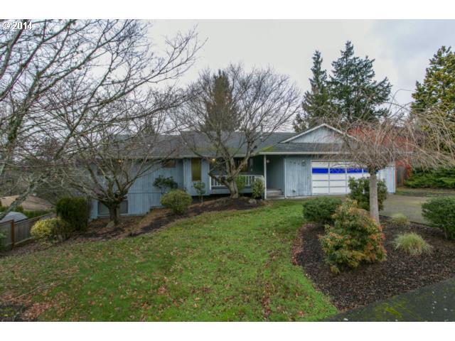 Property Photo: 661 NW Queens Ct OR 97124