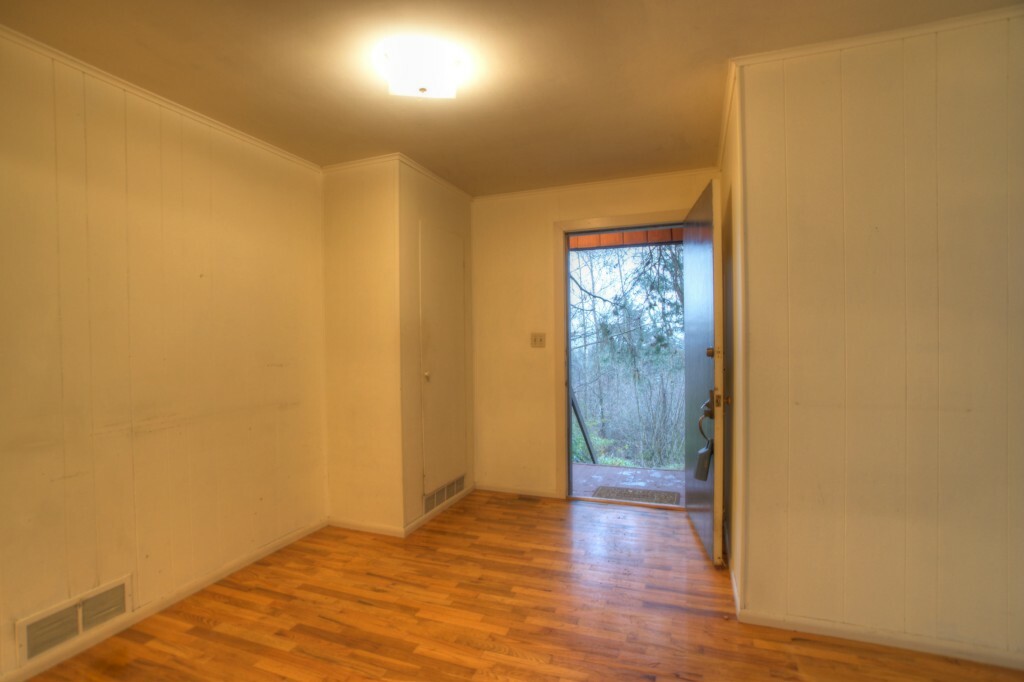 Property Photo: 6643 58th Ave NE WA 98115