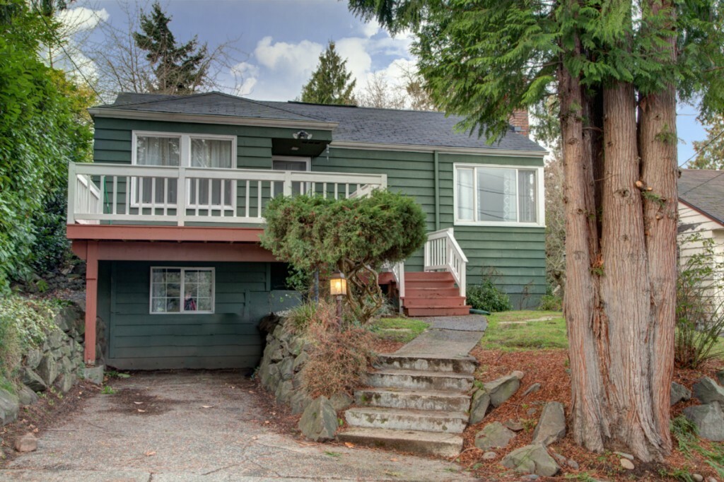 Property Photo:  4623 49th Ave S  WA 98118 