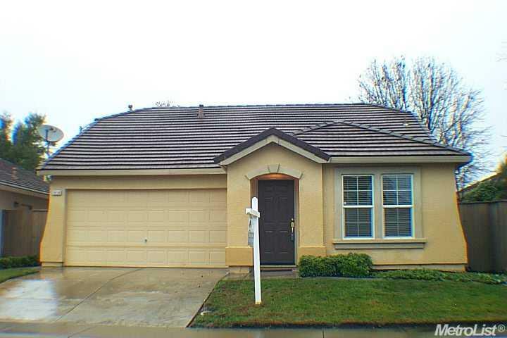 Property Photo:  1916 Amber Fields Way  CA 95747 