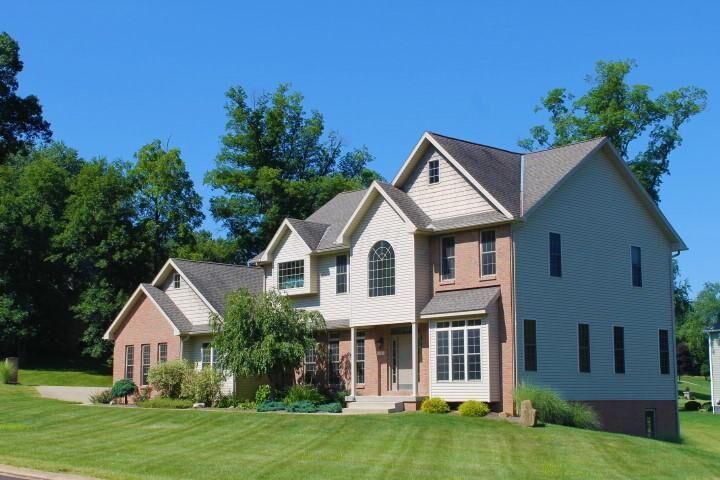 Property Photo: 21 Laurelwood Drive OH 43050