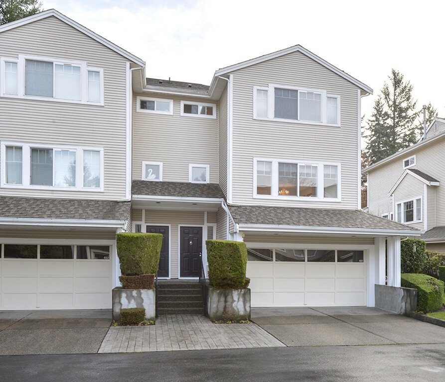 Property Photo:  4714 Fairwood Blvd NE 401  WA 98422 