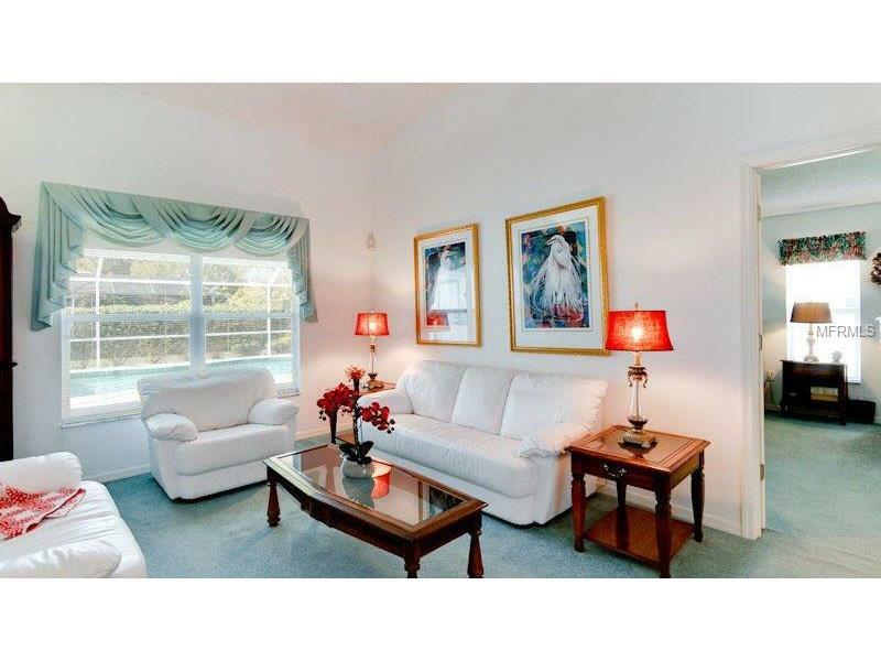 Property Photo: 4844 Oak Pointe Way FL 34233