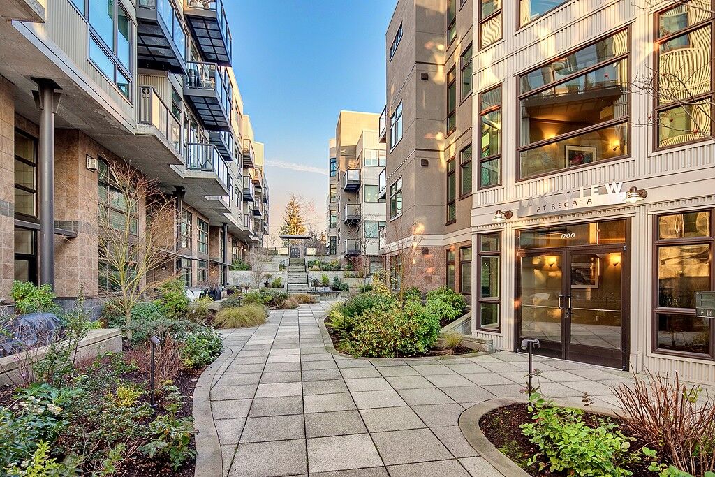 Property Photo:  1700 N Northlake Way 105  WA 98103 