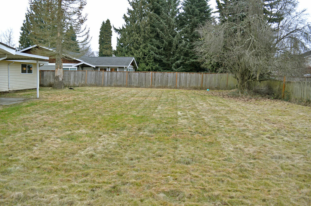 Property Photo:  1618 13th Ave NW  WA 98371 