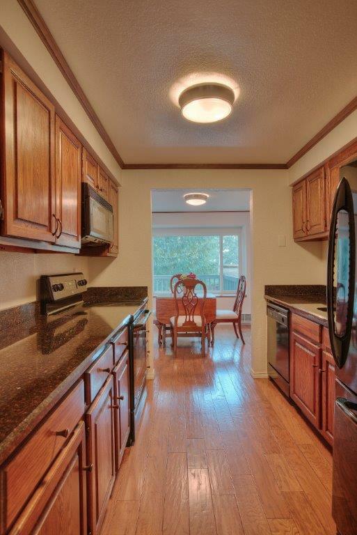 Property Photo: 8414 240th St SW B101 WA 98026