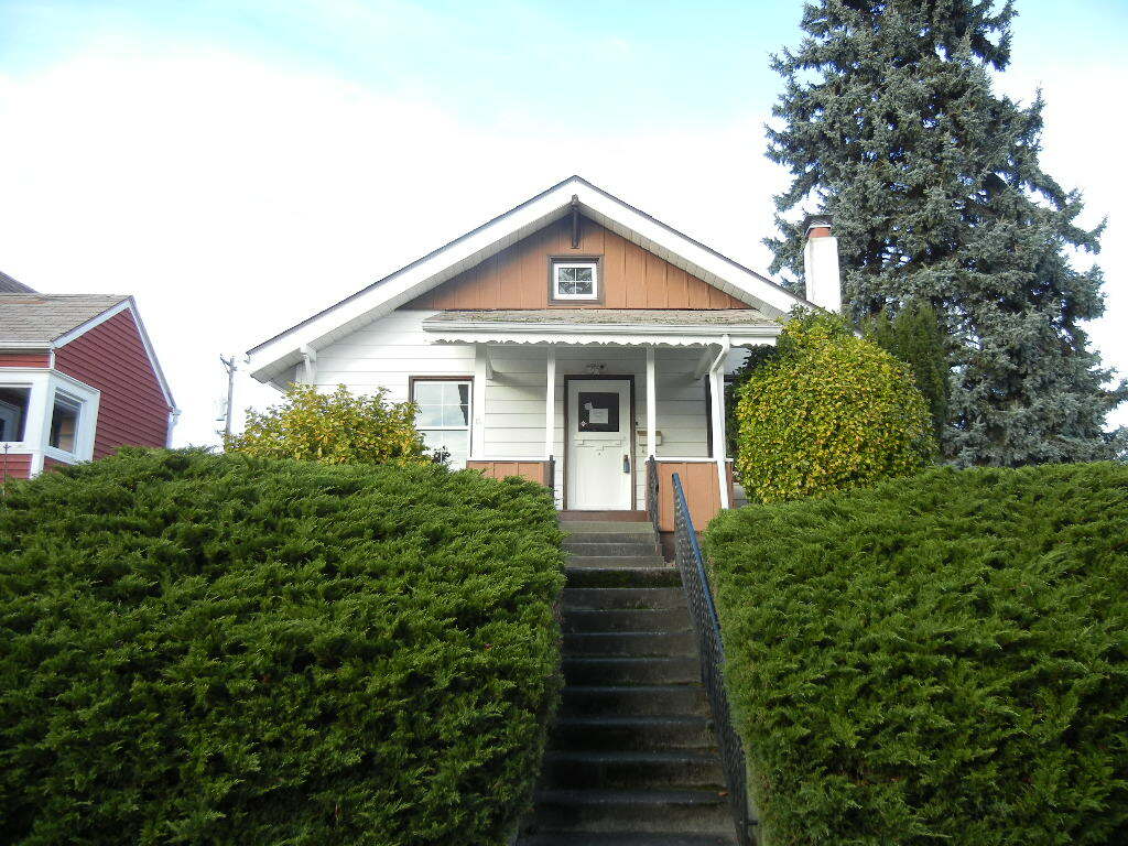 Property Photo: 3831 S 7th St WA 98405