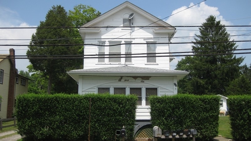 Property Photo:  96 Belvidere Ave  NJ 07863 