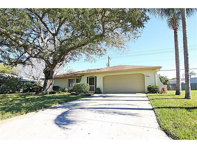 Property Photo:  5753 Augusta Circle  FL 34238 