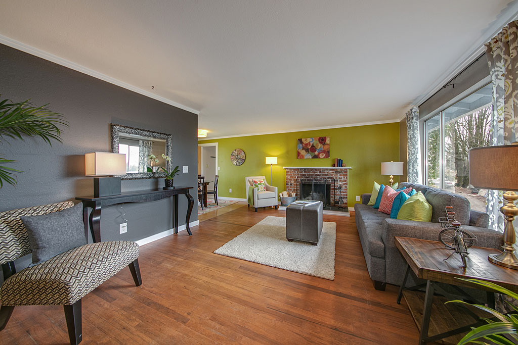 Property Photo:  5262 37th Ave S  WA 98118 