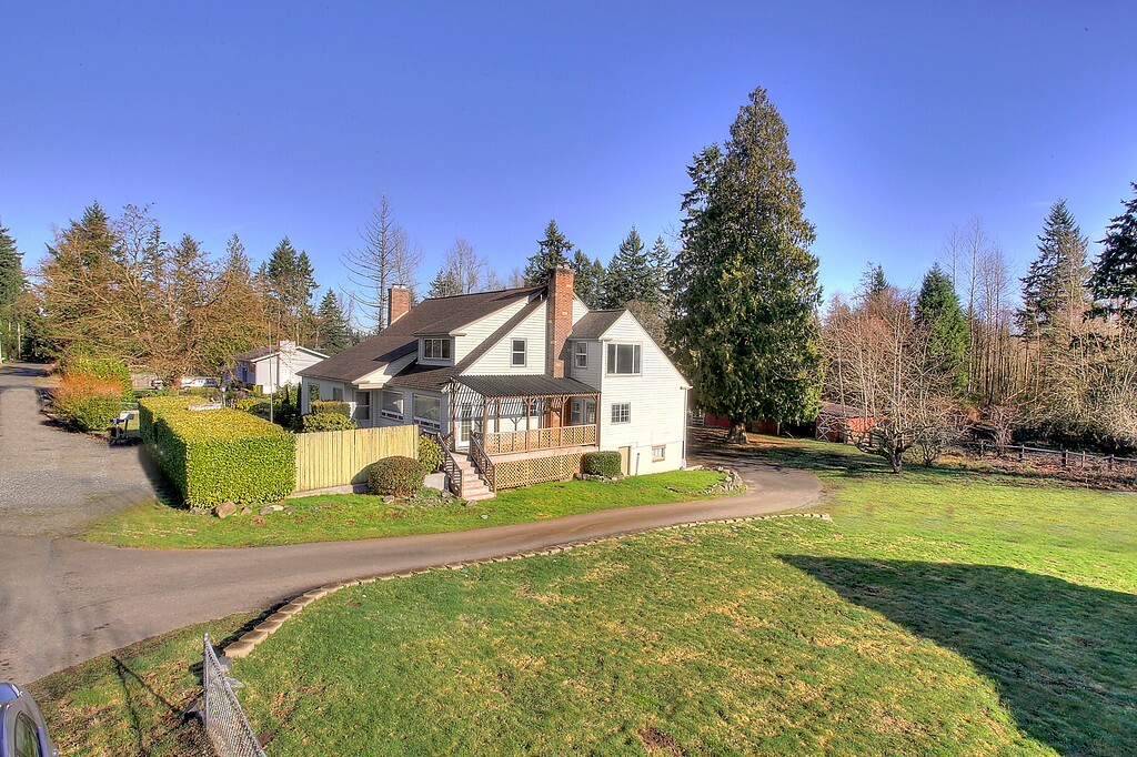 Property Photo: 11015 Bingham Ave E WA 98446
