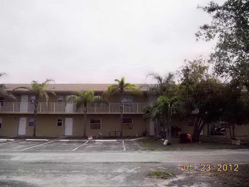 Property Photo:  605 Ixoria 10A  FL 34982 