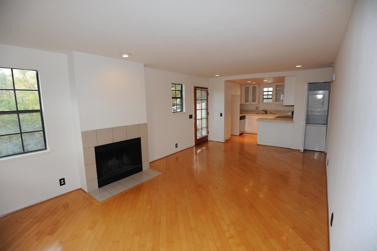 Property Photo:  3965 Hortensia Street D6  CA 92110 