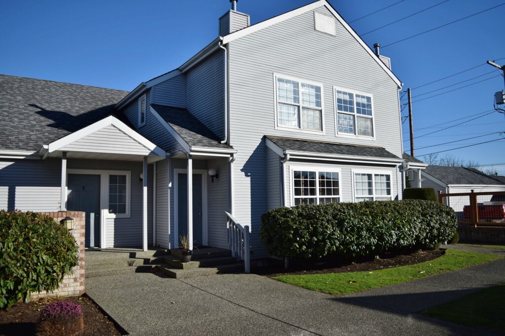 Property Photo: 126 E Grover St 7 WA 98264